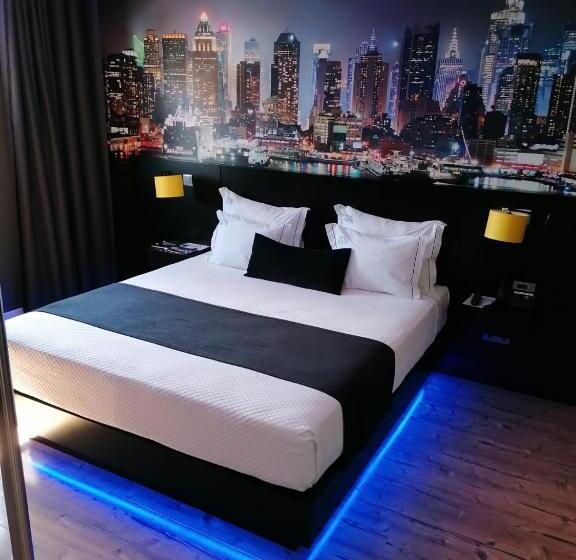 غرفة سوبيريور سرير كينج, Motel Eleven