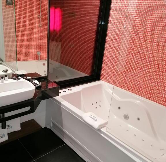 غرفة سوبيريور سرير كينج, Motel Eleven