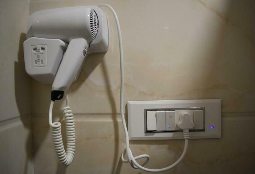 غرفة سوبيريور, The Grand Hotel, Muzaffarpur