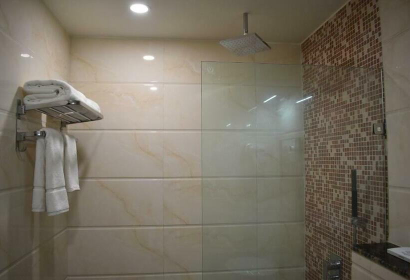 غرفة سوبيريور, The Grand Hotel, Muzaffarpur