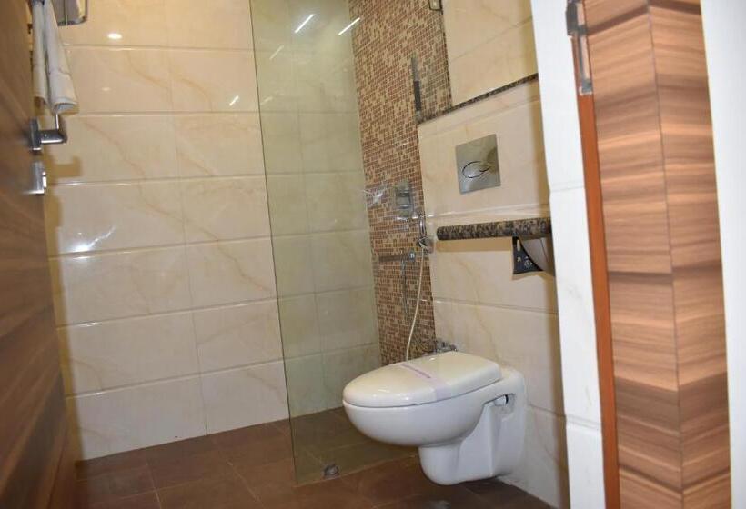 غرفة ديلوكس, The Grand Hotel, Muzaffarpur