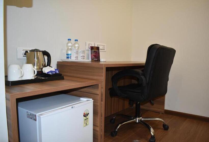 غرفة ديلوكس, The Grand Hotel, Muzaffarpur