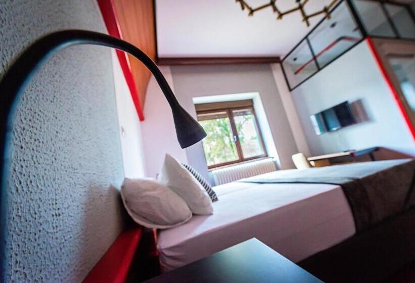 اتاق سوپریور با چشم‌انداز باغ, Pb Urban Garden Stay With Secured Parking