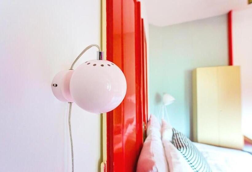 اتاق لوکس سه تخته, Pb Urban Garden Stay With Secured Parking