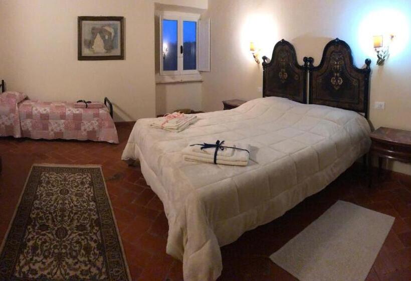 غرفة قياسية ثلاثية مطلة علي الحديقة, Podere Il Sasso