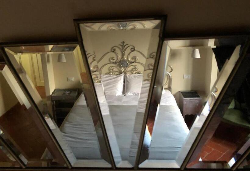 غرفة قياسية مطلّة علي البحيرة, Podere Il Sasso