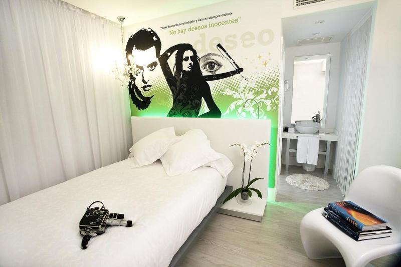 수피리어 룸, Qubika Boutique