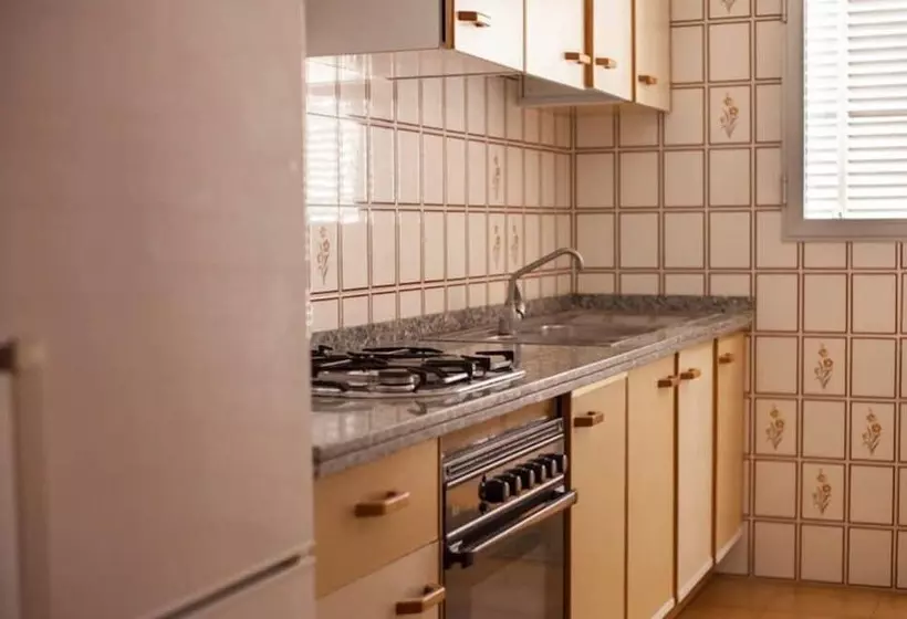 Huoneisto 2 Makuuhuonetta Merinäkymä, Apartamentos Florazar Ii
