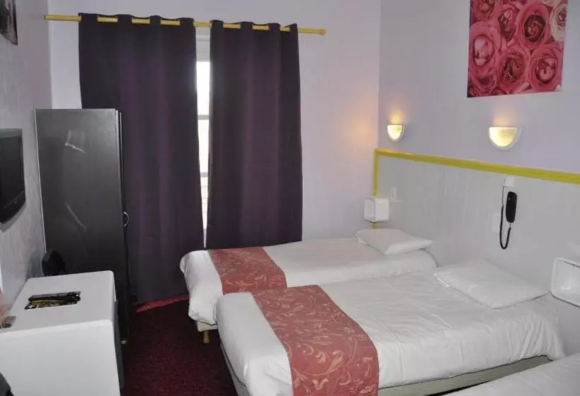 スタンダードトリプルルーム, Citotel Hôtel Cesar