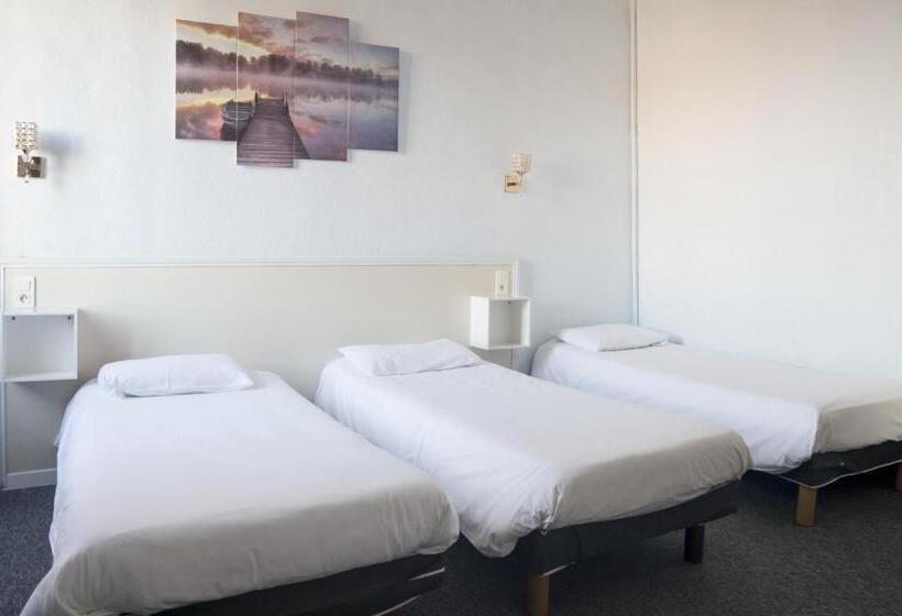 اتاق استاندارد سه نفره, Citotel Hôtel Cesar
