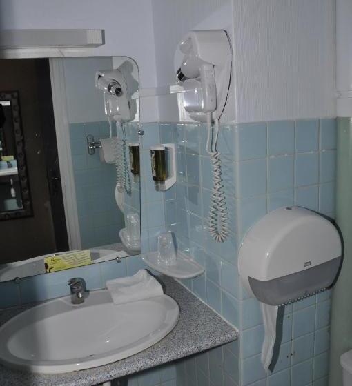 اتاق سوپریور یک تخته, Citotel Hôtel Cesar