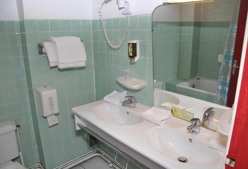 اتاق خانوادگی, Citotel Hôtel Cesar