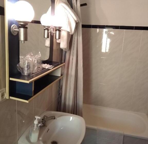 חדר סטנדרט לשלושה, Hostal San Francisco