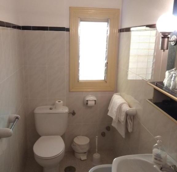 Номер Стандарт Трехместный, Hostal San Francisco