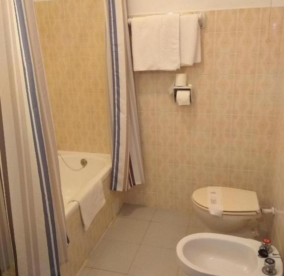 חדר סטנדרט לשלושה, Hostal San Francisco