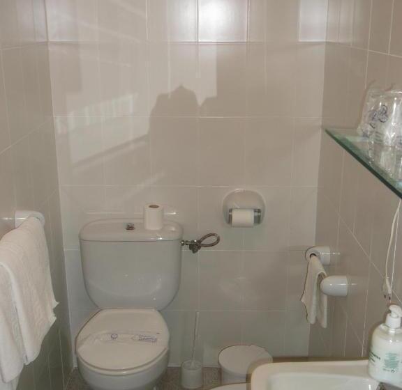 חדר סטנדרט לשלושה, Hostal San Francisco