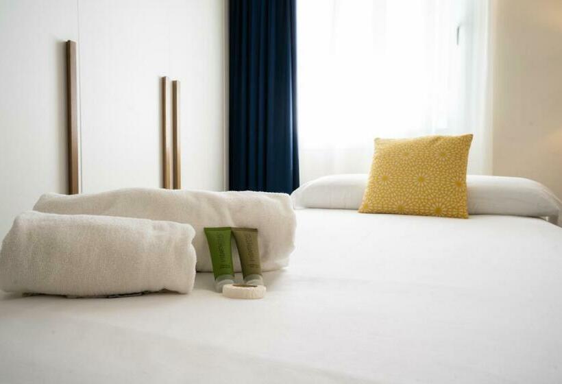 스탠다드 룸, Agaro