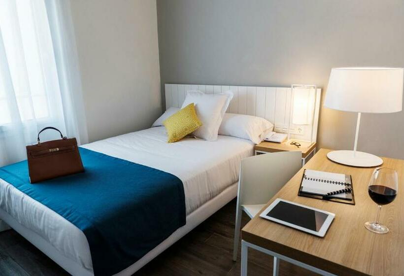 스탠다드 싱글 룸, Agaro