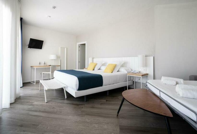 패밀리 룸, Agaro