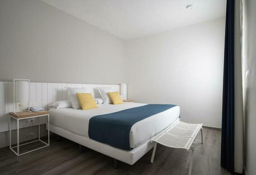 패밀리 룸, Agaro