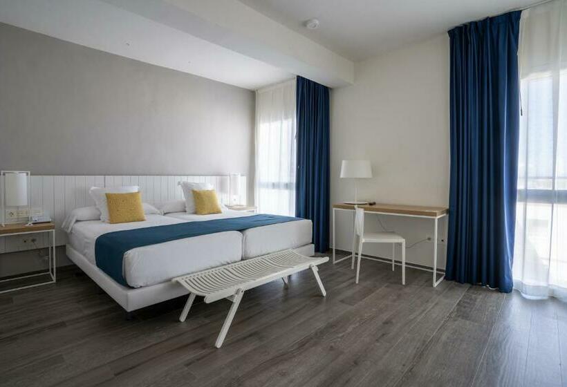 수피리어 룸, Agaro