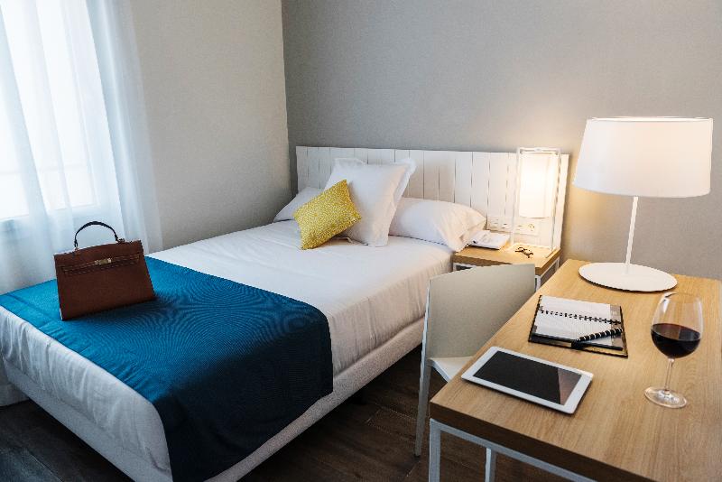 스탠다드 싱글 룸, Agaro