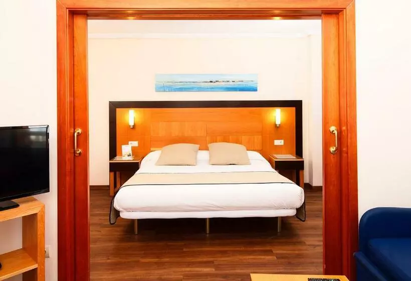Perhehuone, Bonalba Alicante 4* Sup