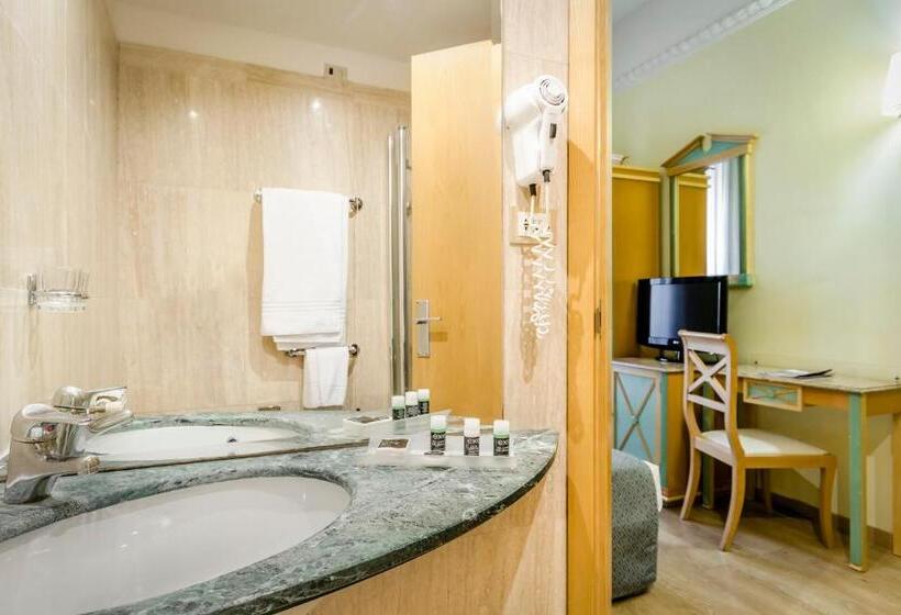 חדר סטנדרט, Exe Domus Aurea