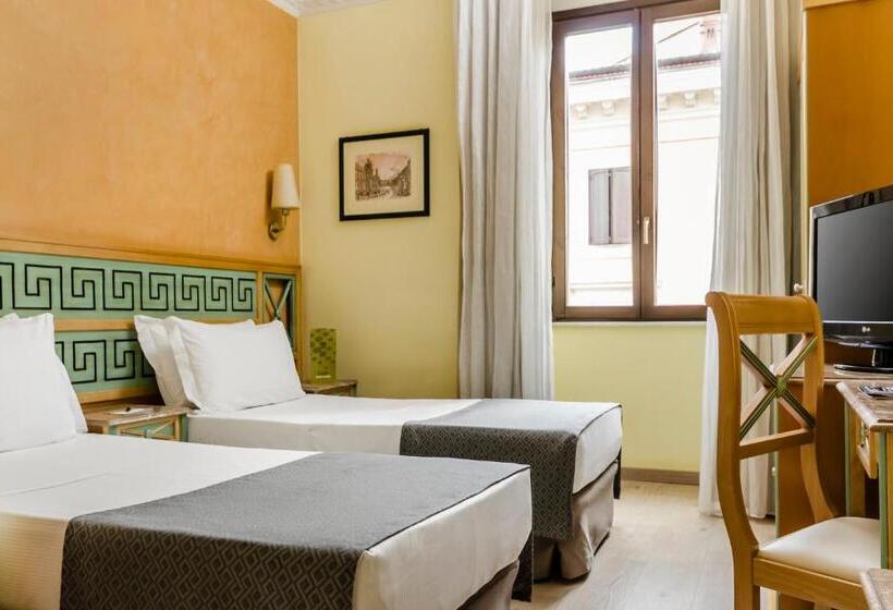 חדר סטנדרט, Exe Domus Aurea