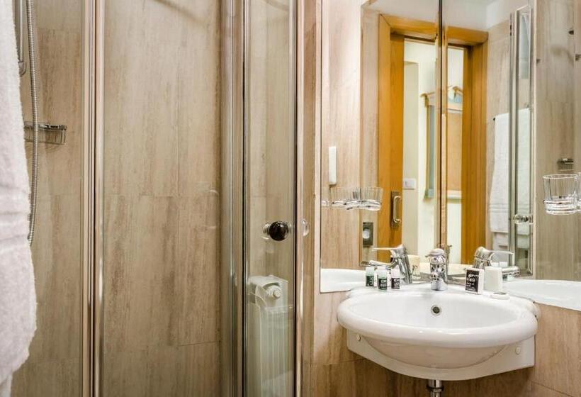 חדר סטנדרט יחיד, Exe Domus Aurea