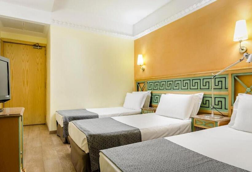 חדר סטנדרט לשלושה, Exe Domus Aurea