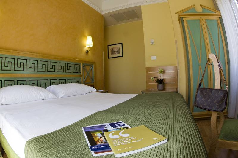 חדר סטנדרט, Exe Domus Aurea