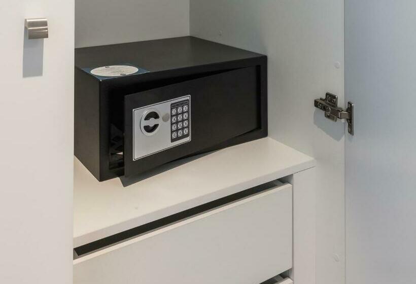 スタンダードルーム, Mh Peniche