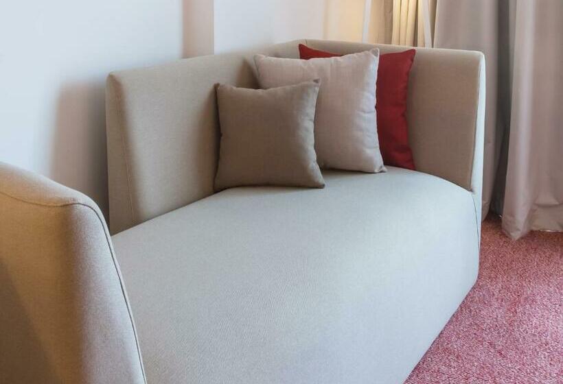 스위트, Mh Peniche