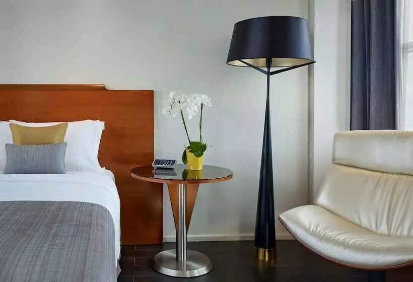 اتاق سوپریور, Park Plaza Victoria London