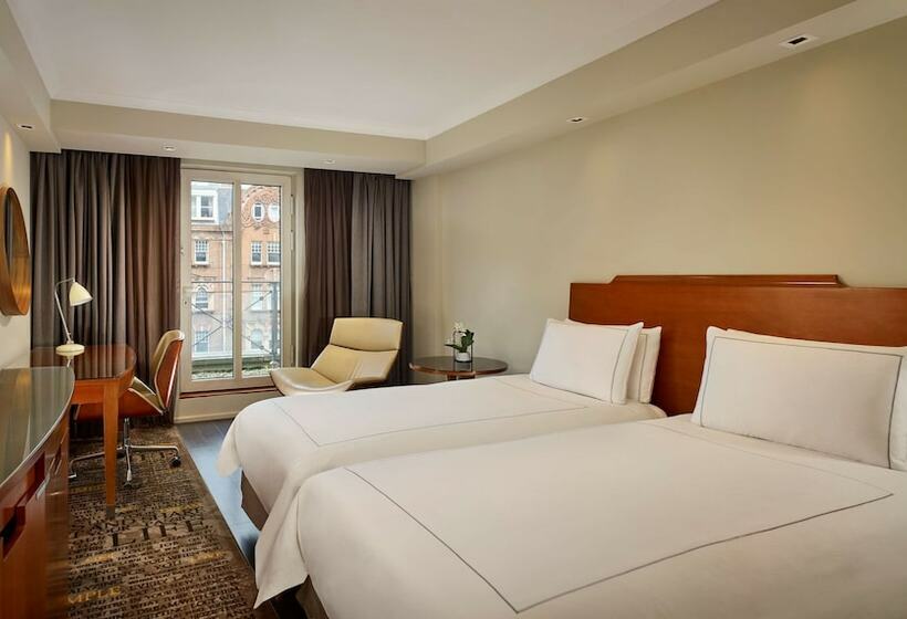 غرفة تنفيذية, Park Plaza Victoria London