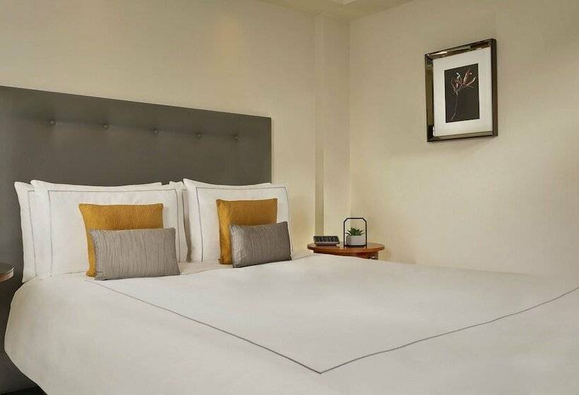 غرفة تنفيذية, Park Plaza Victoria London