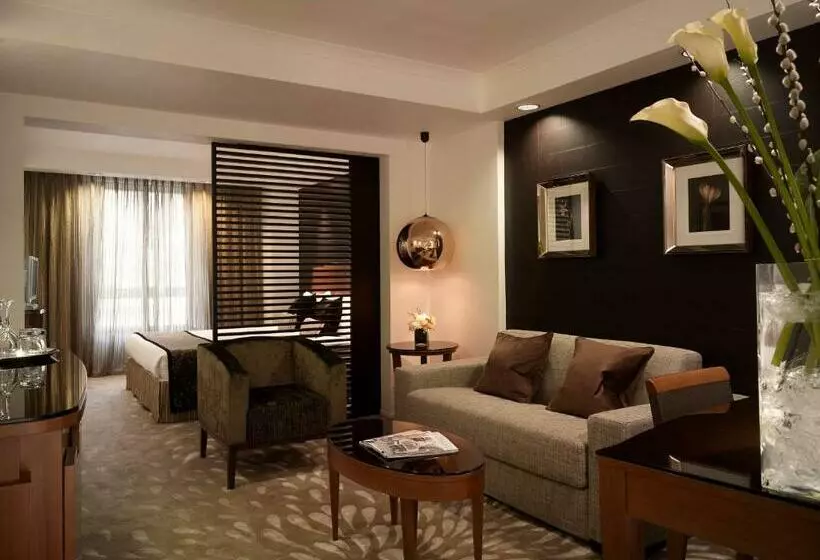 استودیو اجرایی, Park Plaza Victoria London
