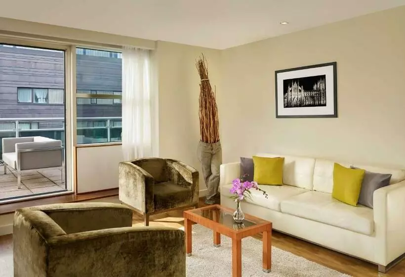 آپارتمان 1 خوابه, Park Plaza Victoria London