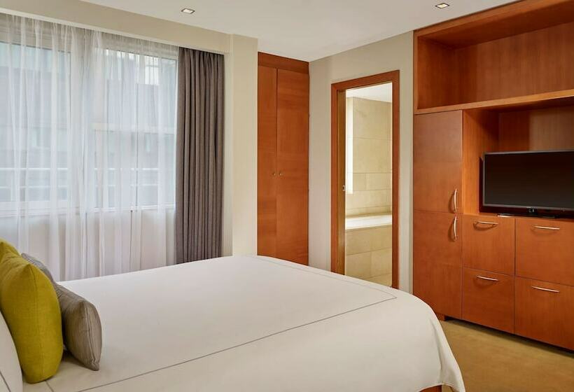 Апартаменты 1 Спальня, Park Plaza Victoria London