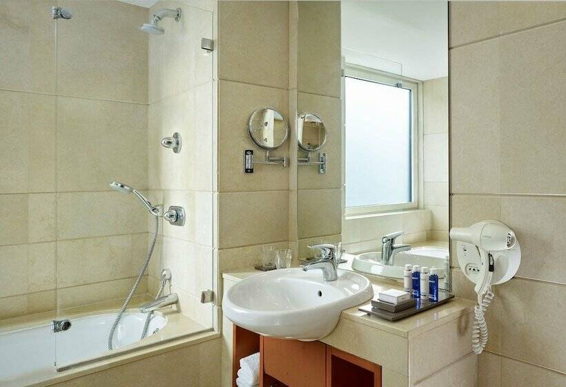 Апартаменты 1 Спальня, Park Plaza Victoria London