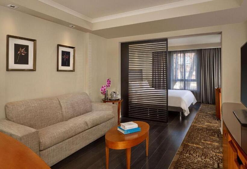 Студио Executive, Park Plaza Victoria London