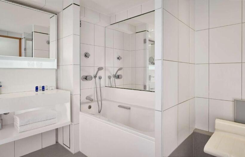 غرفة سوبيريور, Park Plaza Victoria London