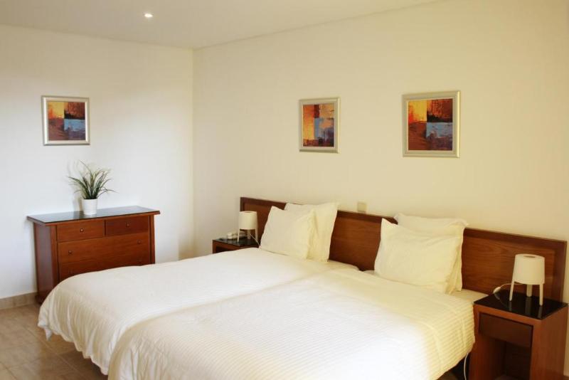 חדר משפחתי, Pinhal Do Sol