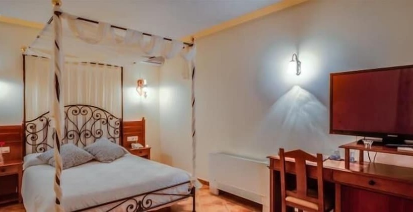 Номер Стандарт, Complejo Oro Verde