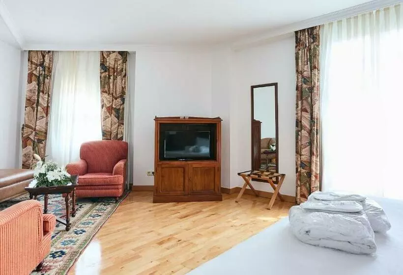 اتاق بزرگ با دسترسی به اسپا, Silken Villa De Laguardia