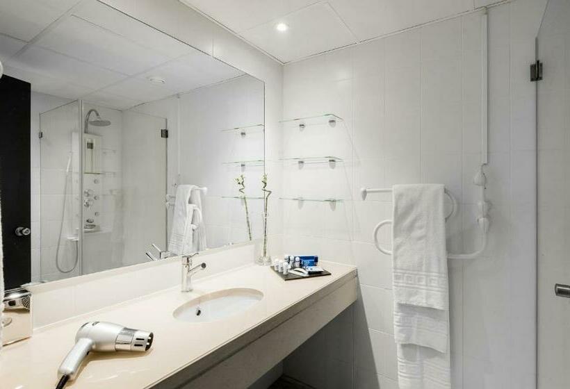 اتاق پرمیوم با چشم‌انداز دریا, Tryp by Wyndham Lisboa Caparica Mar