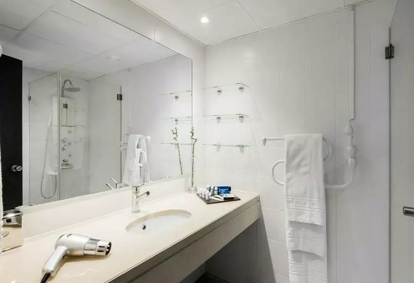 اتاق پرمیوم با چشم‌انداز دریا, Tryp by Wyndham Lisboa Caparica Mar