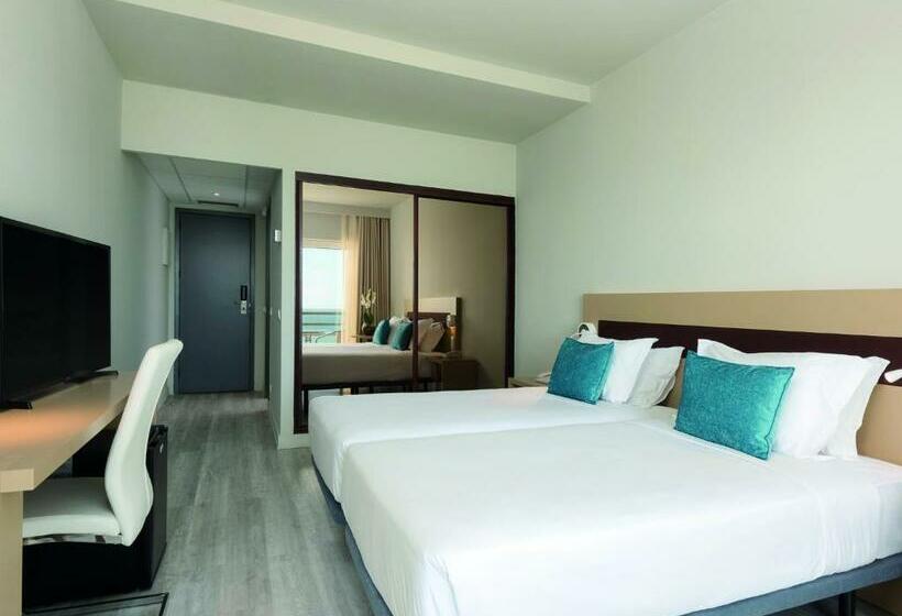 اتاق پرمیوم با چشم‌انداز دریا, Tryp by Wyndham Lisboa Caparica Mar