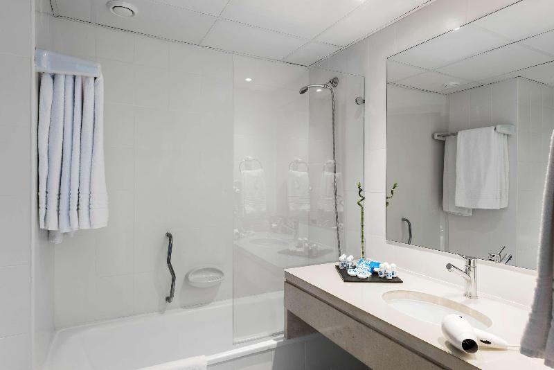 اتاق پرمیوم با چشم‌انداز دریا, Tryp by Wyndham Lisboa Caparica Mar